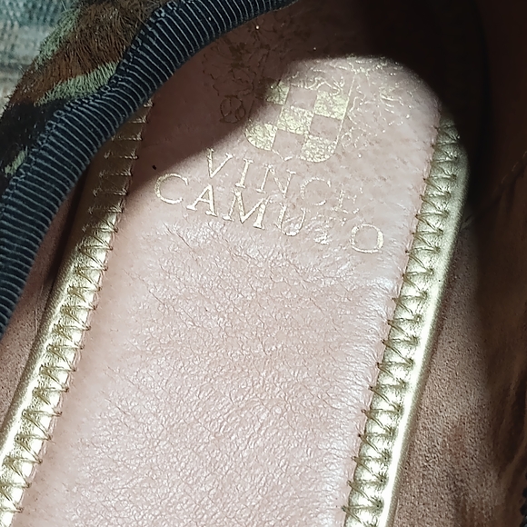 Vince Camuto Green and Brown Camouflage Flats - Picture 9 of 12